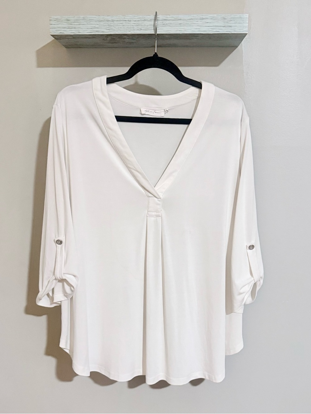 All In Favor Ivory Modal Blend V-Neck Roll Tab Sleeve Top XL